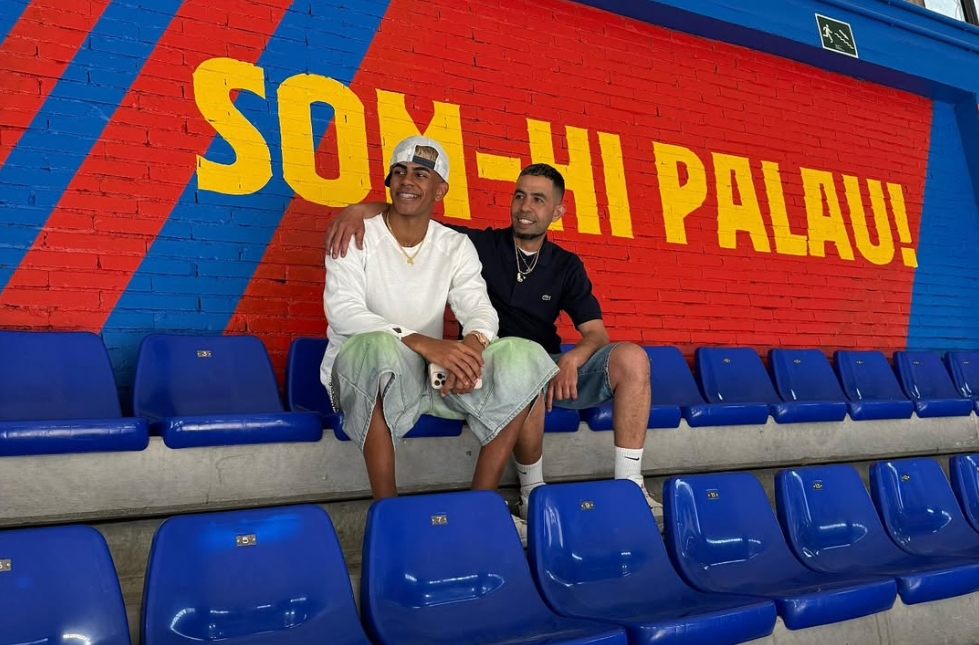 九游娱乐-西媒：亚马尔父亲庆祝儿子与巴萨续约，并在社媒发表神秘数字