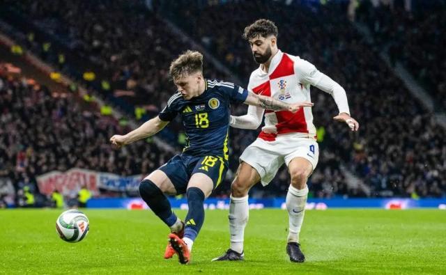 jiuyou网页登录-戏耍格瓦一战成名 “苏格兰萨拉赫”能接班正版吗？