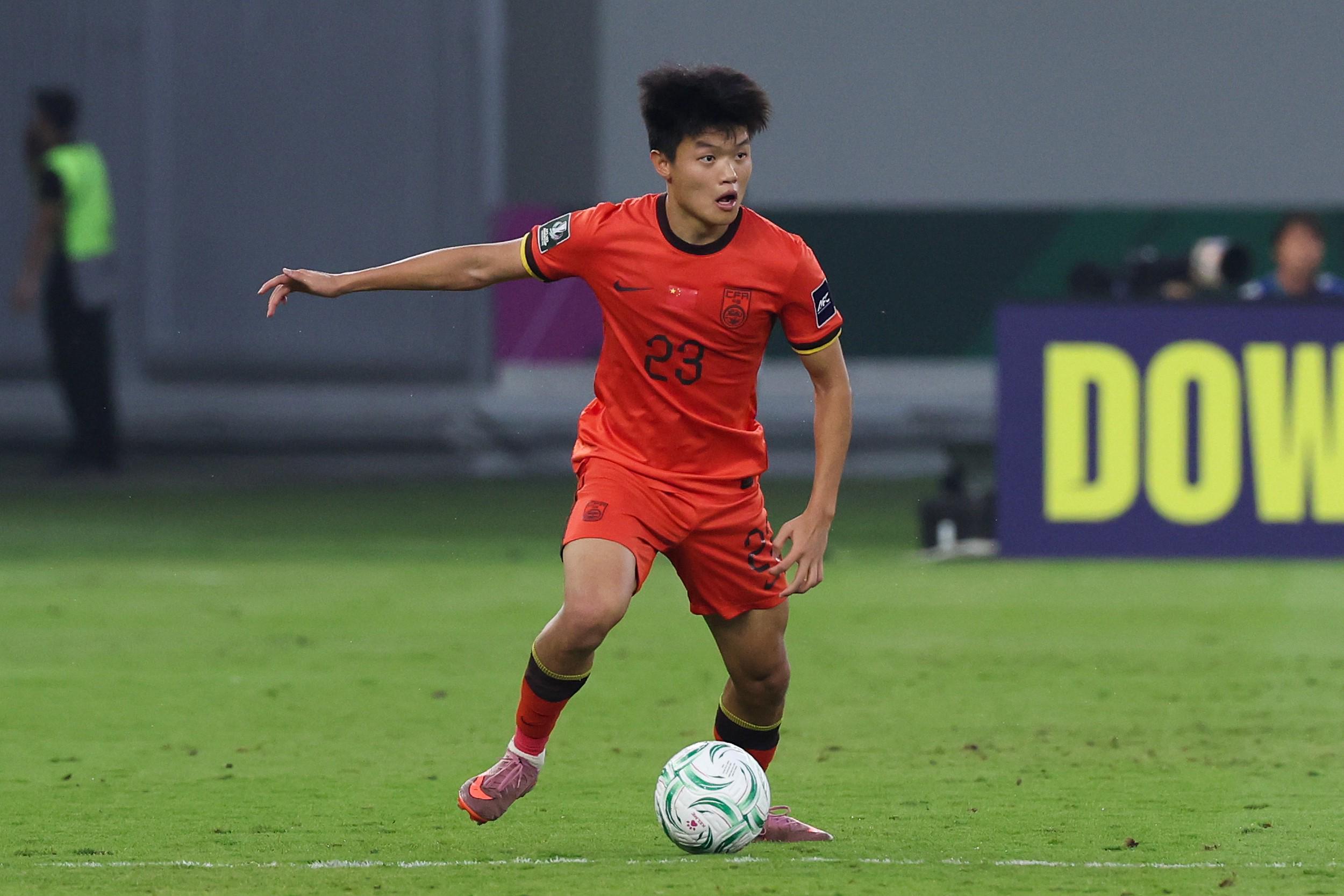 九游娱乐赛事直播-东体：杨希已经投入海港训练；中后卫引援近期有明确说法