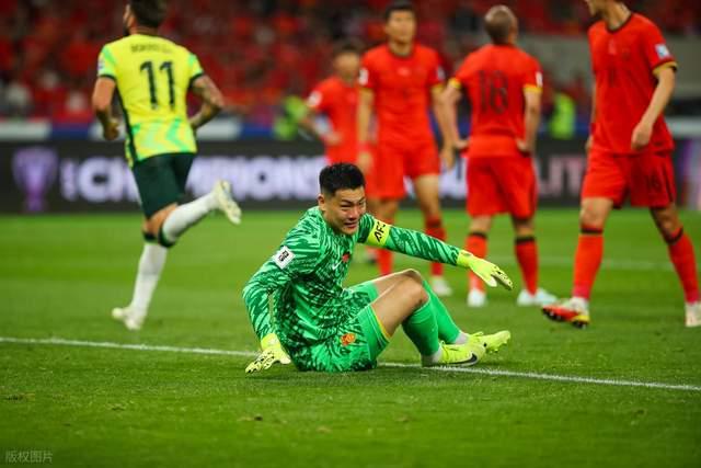 愤怒！韩媒晒王钰栋哭泣图：无法代替伊朗进世界杯 中国队绝望